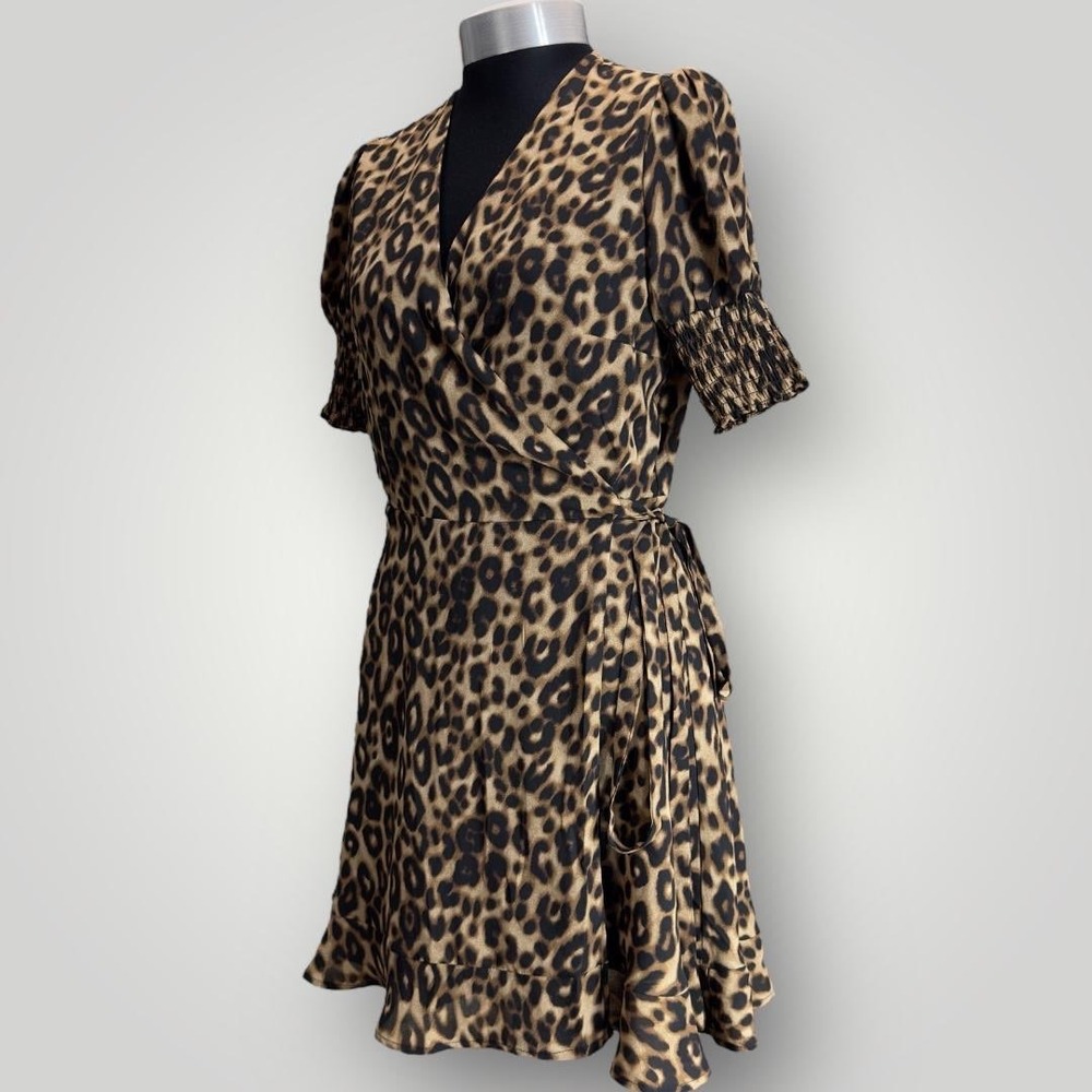 Blue Rain Leopard Print‎ Wrap Mini Dress Smocked Sleeve Ruffle Hem sz Medium - Picture 3 of 7